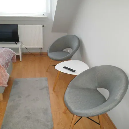 Esja Ul Golebia 56 Homestay szállás