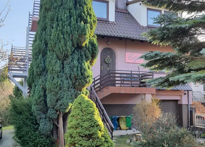 홈스테이 Esja 슈체친